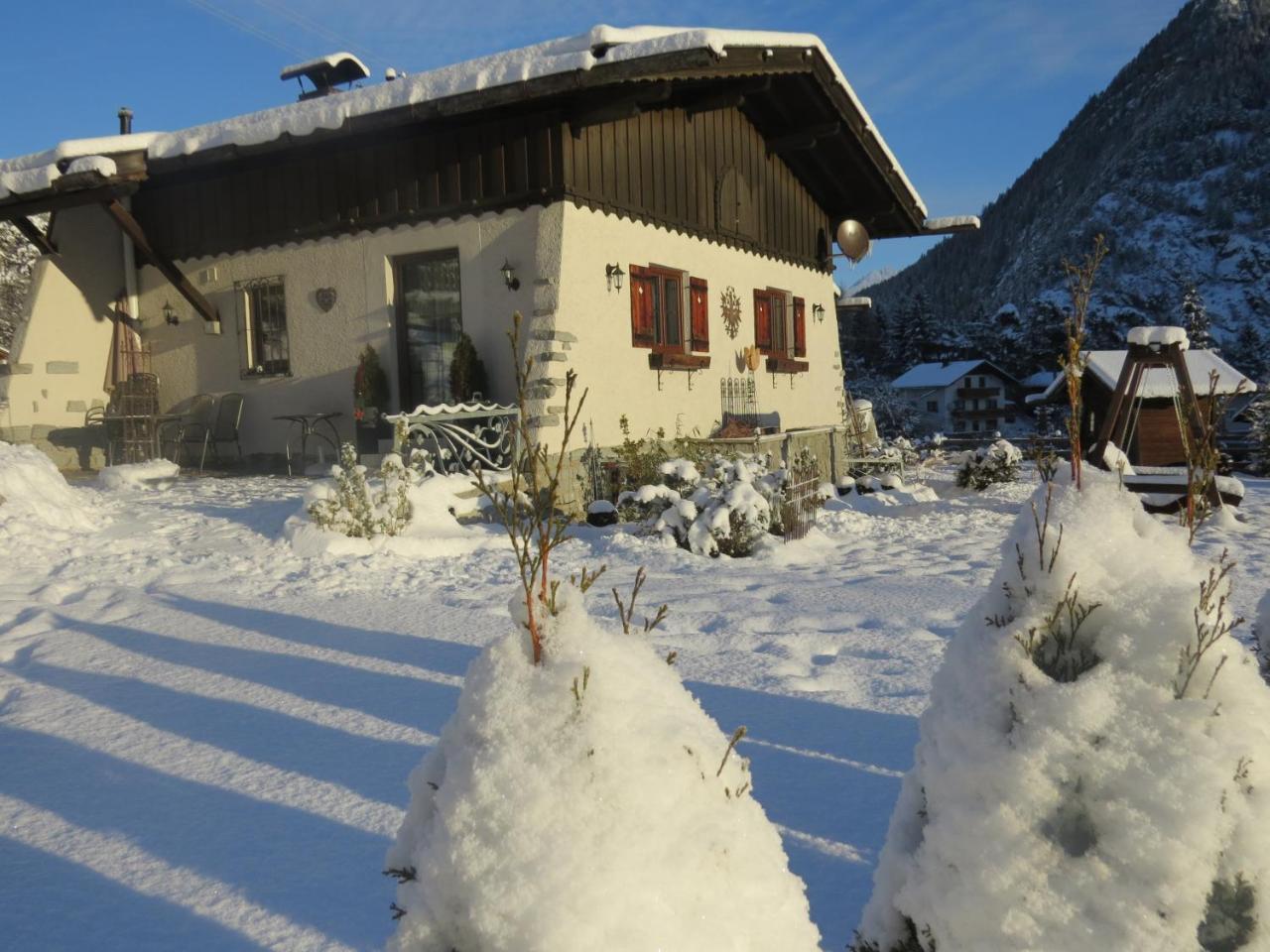 Ferienhaus Oetztal-Lodge Sautens Exteriör bild